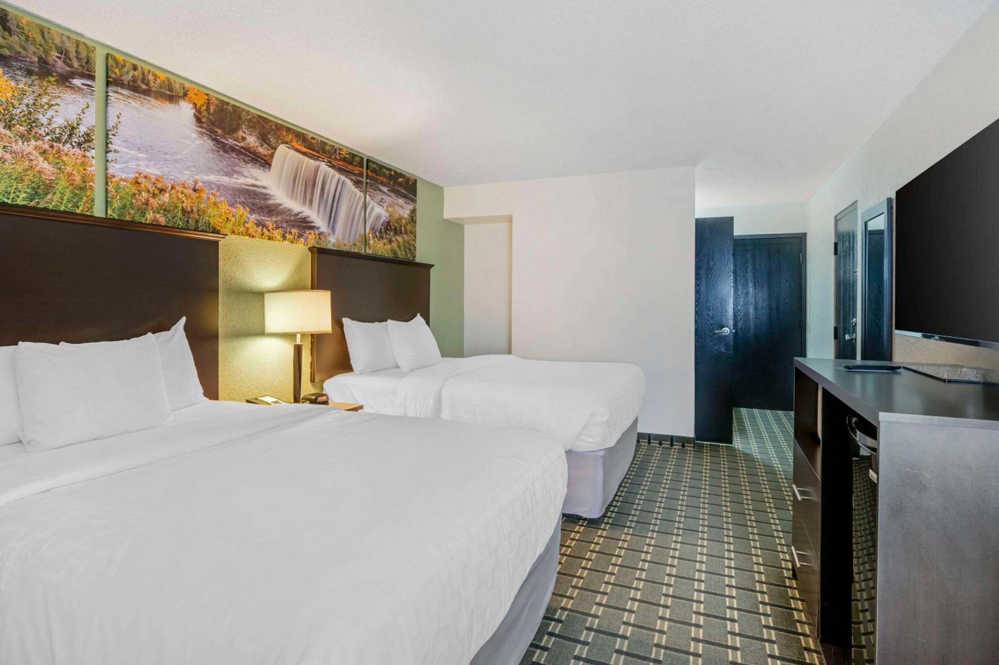 Hotel Clarion Pointe à Jasper Extérieur photo