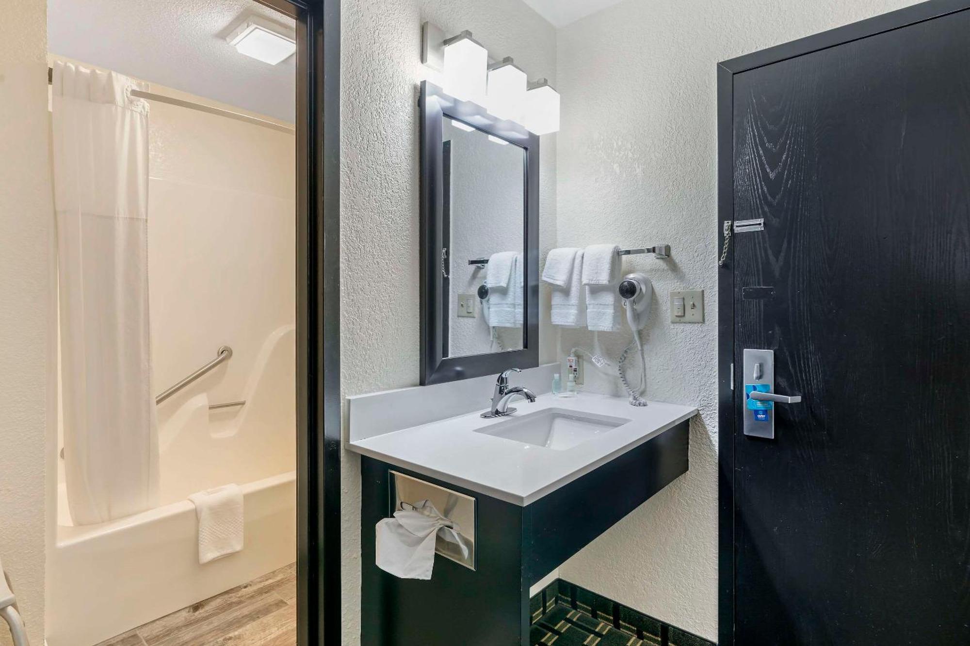 Hotel Clarion Pointe à Jasper Extérieur photo